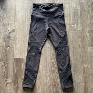 Uniquely Lorna Jane Size Small Grey Mesh Leggings